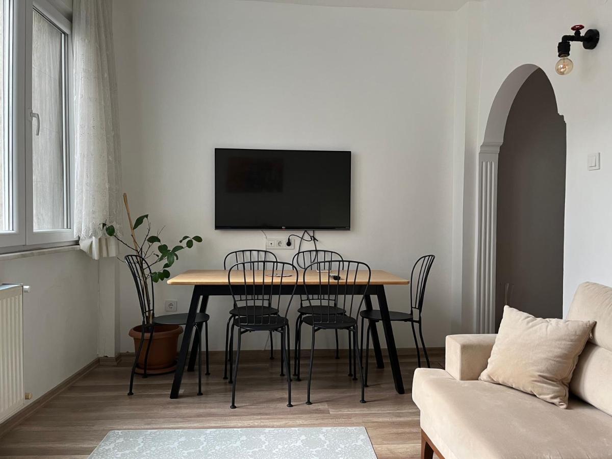 Apartament Centrally Located, 2+1 House In Taksim, Cihangir Stambuł Zewnętrze zdjęcie
