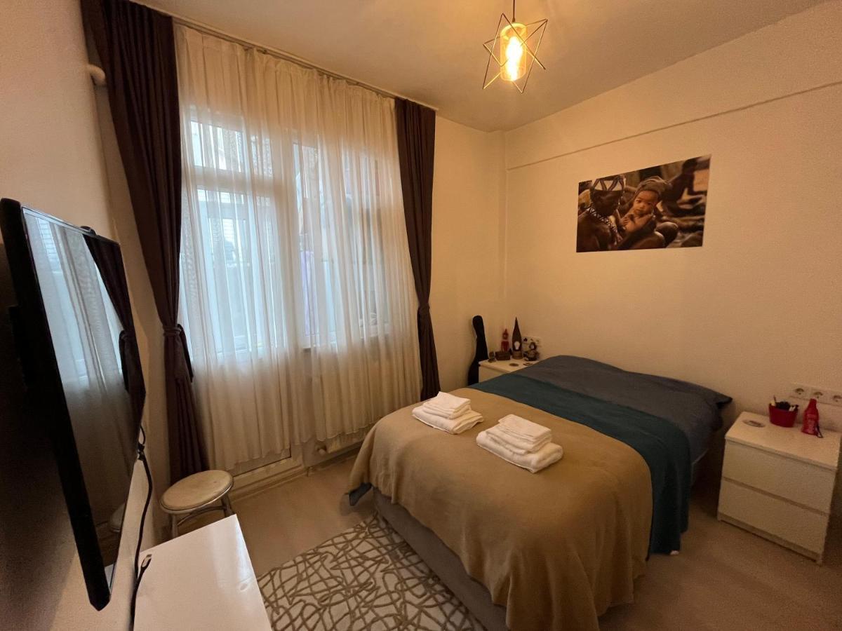 Apartament Centrally Located, 2+1 House In Taksim, Cihangir Stambuł Zewnętrze zdjęcie